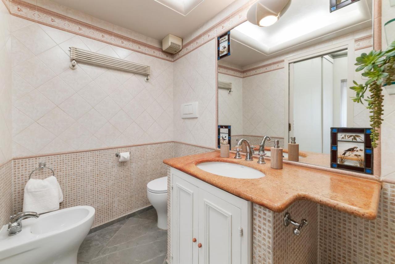 Bmga L Viapaola43 Palace Roma Ngoại thất bức ảnh